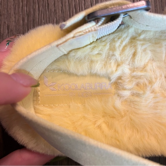 Koolaburra ugg yellow sling back slides - Picture 9 of 9